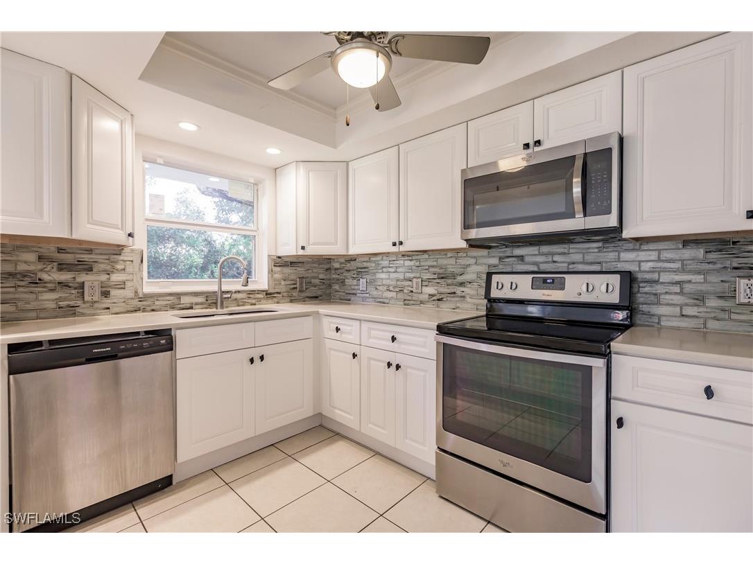 217 Yorkshire Court #2 Naples FL 34112 225062476 image13