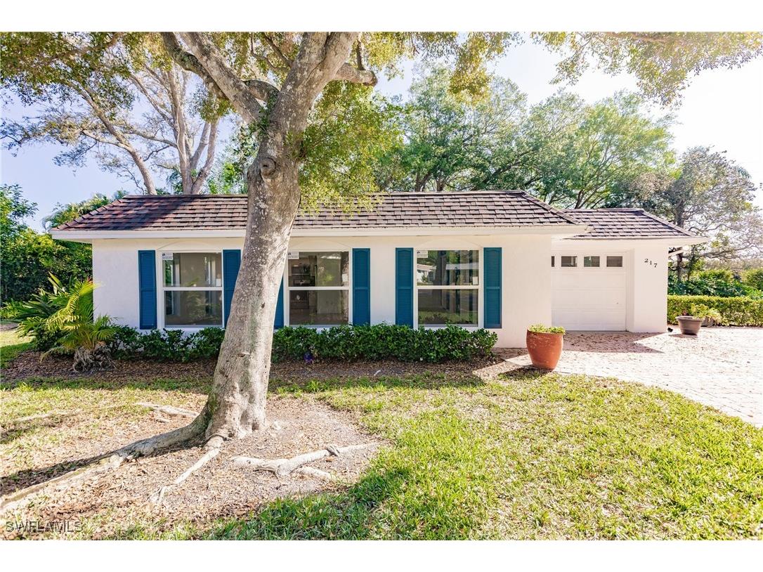 217 Yorkshire Court #2 Naples FL 34112 225062476 image2
