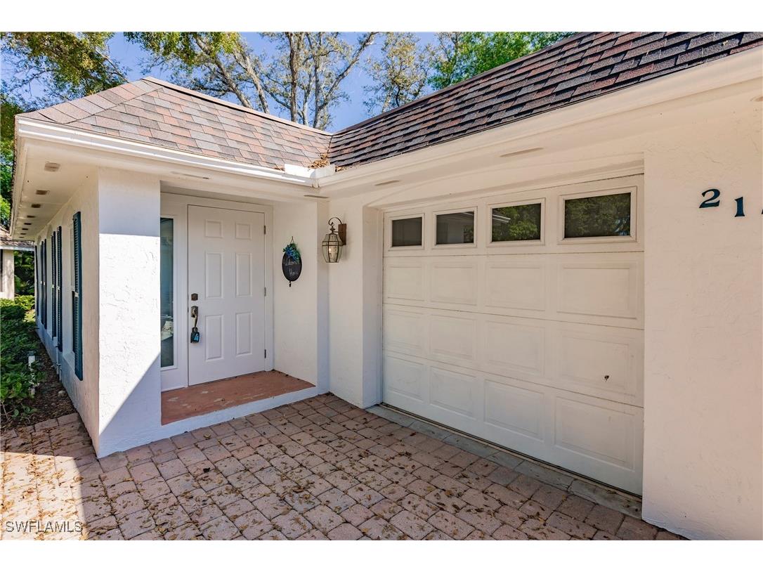 217 Yorkshire Court #2 Naples FL 34112 225062476 image3