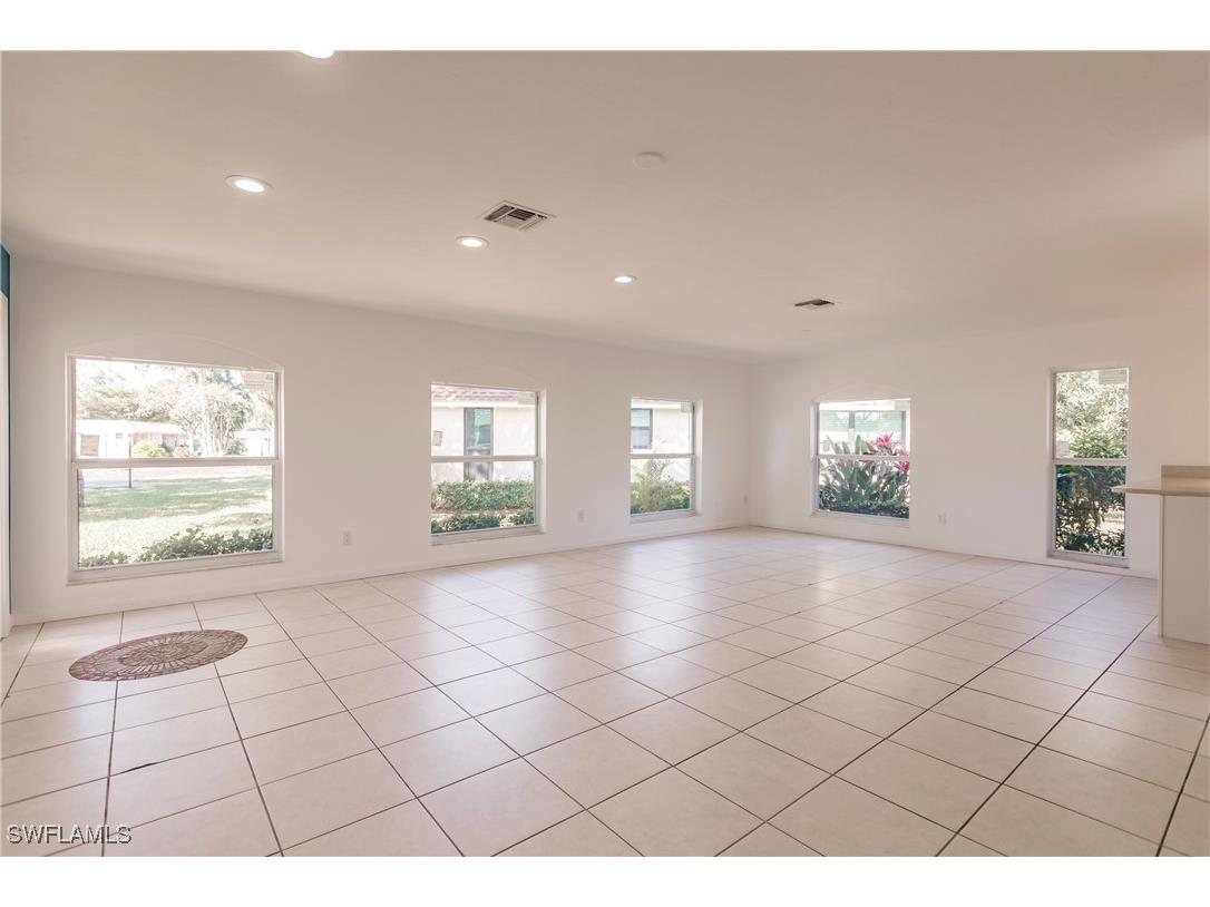 217 Yorkshire Court #2 Naples FL 34112 225062476 image5