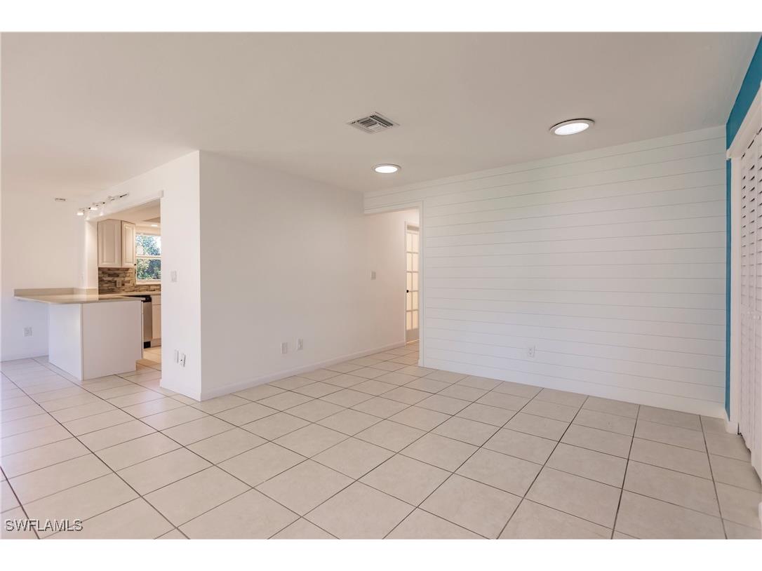 217 Yorkshire Court #2 Naples FL 34112 225062476 image6