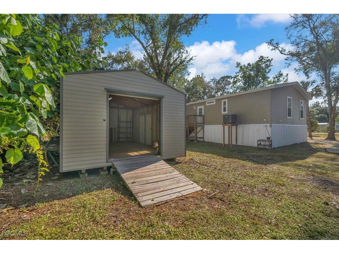 2170 Bahia Lane North Fort Myers FL 33917 2025023987 image8