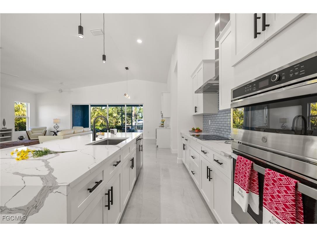 2170 Barbados Avenue Fort Myers FL 33905 2025019516 image18