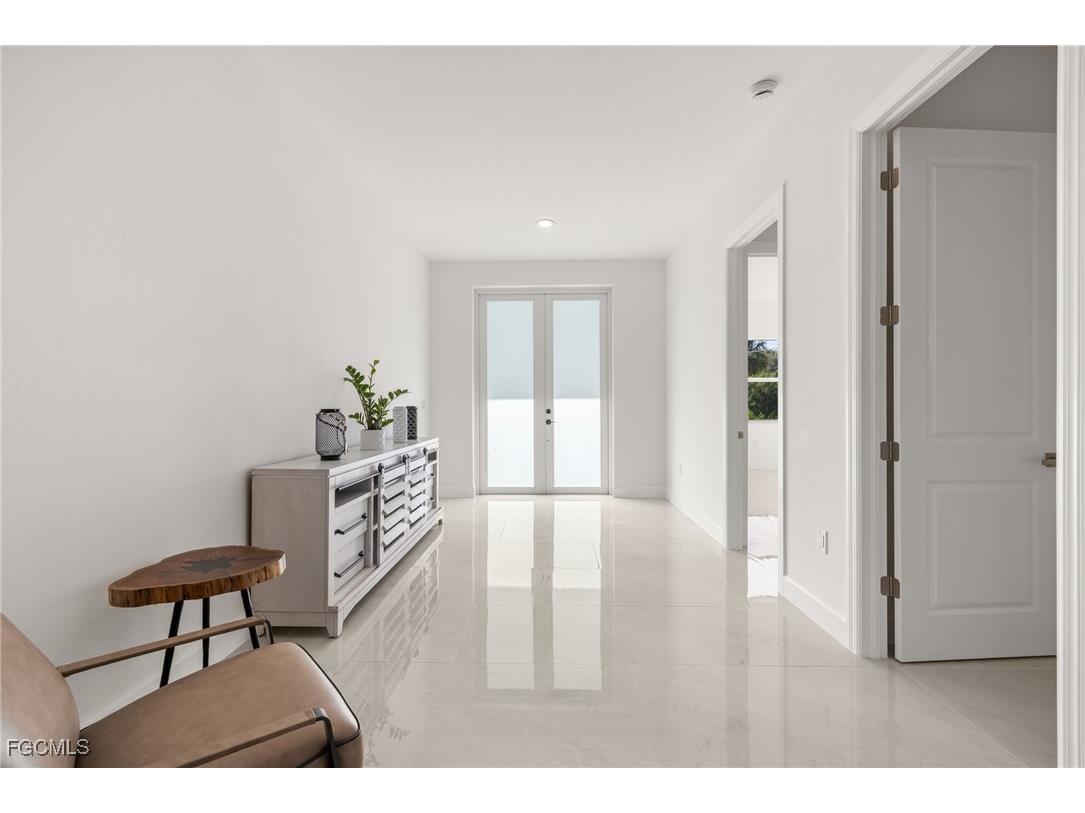 2170 Barbados Avenue Fort Myers FL 33905 2025019516 image3