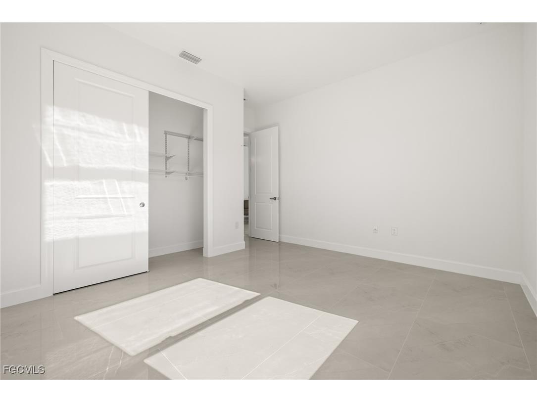 2170 Barbados Avenue Fort Myers FL 33905 2025019516 image6