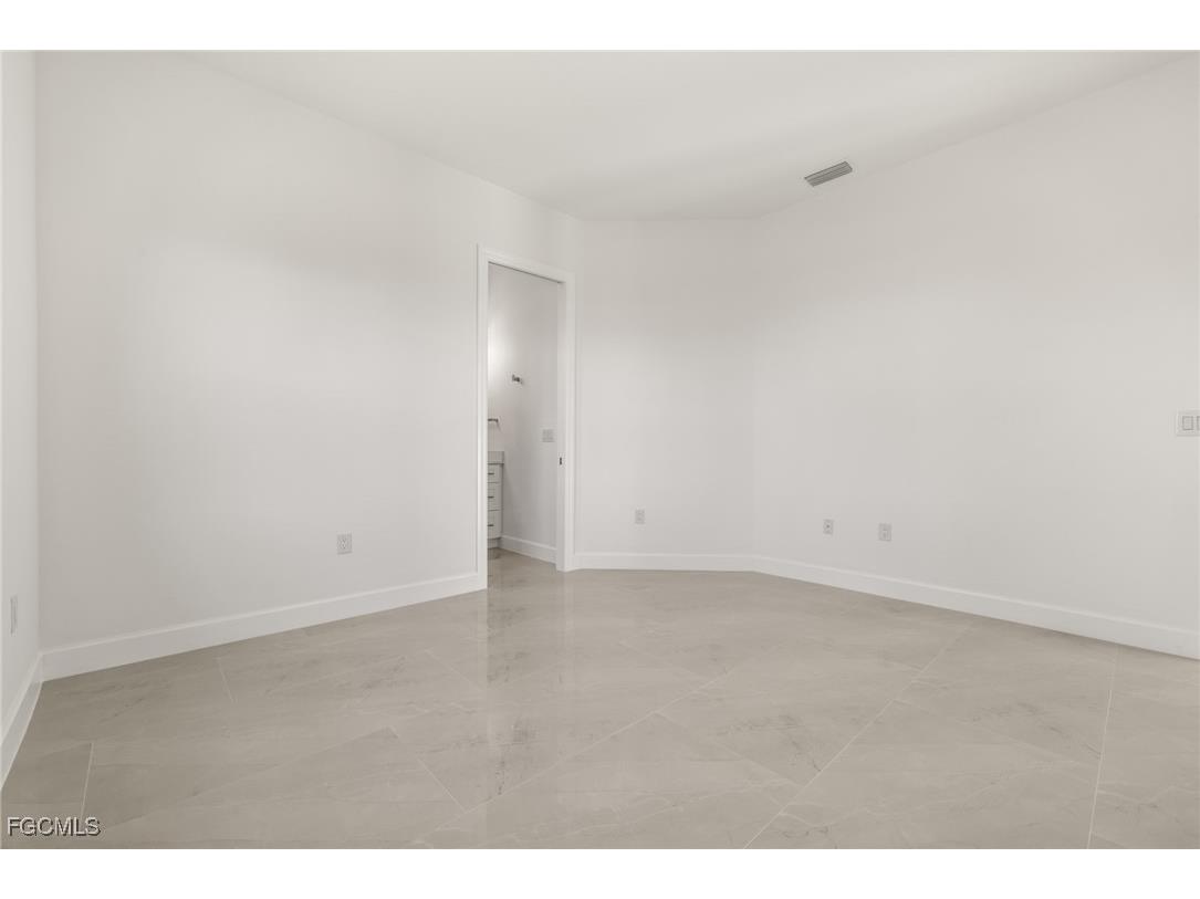 2170 Barbados Avenue Fort Myers FL 33905 2025019516 image9