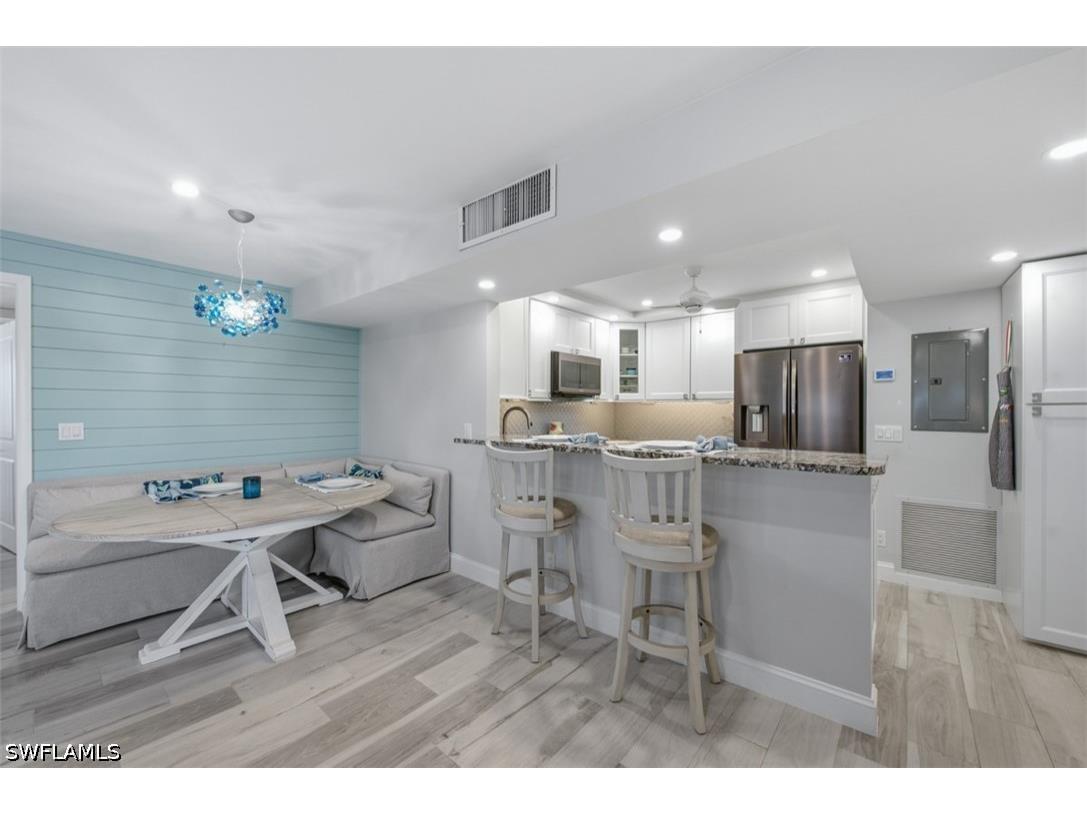 2170 Gulf Shore Boulevard N #24W Naples FL 34102 226023234 image6