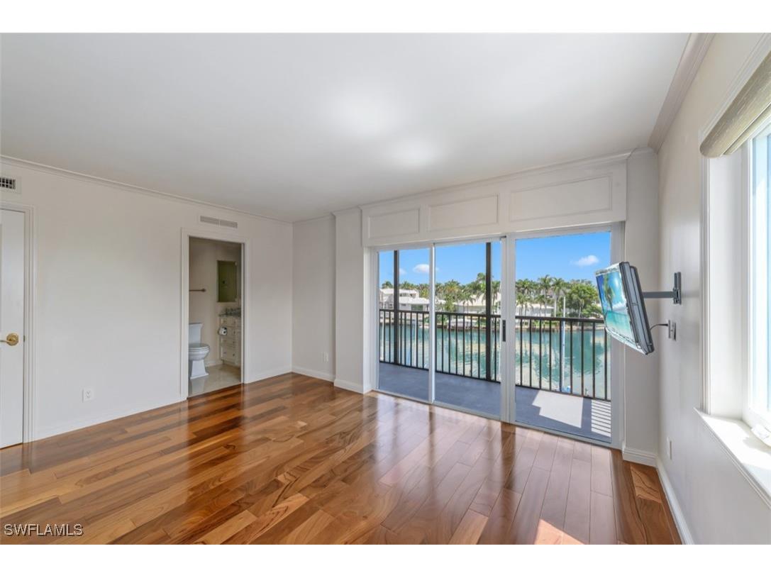 2170 Gulf Shore Boulevard N #44E Naples FL 34102 225069859 image10