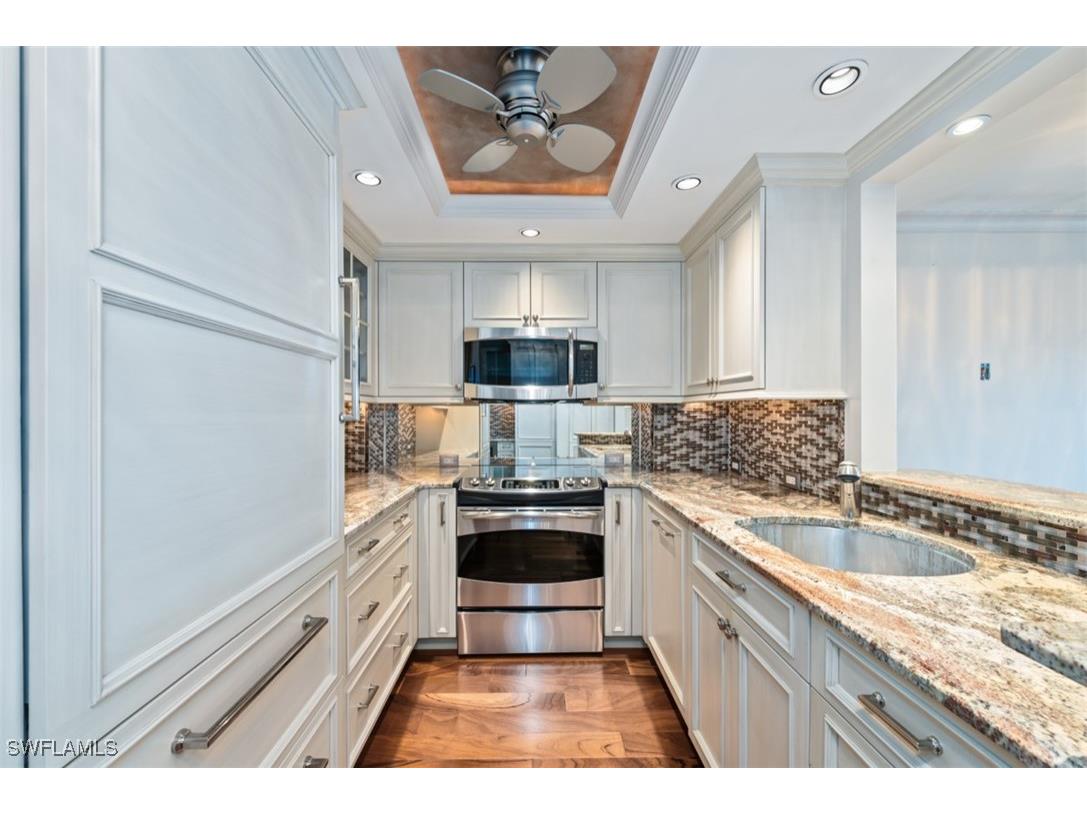 2170 Gulf Shore Boulevard N #44E Naples FL 34102 225069859 image4