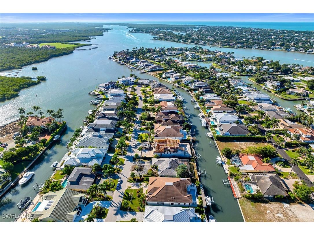 2170 Snook Drive Naples FL 34102 225083336 image1