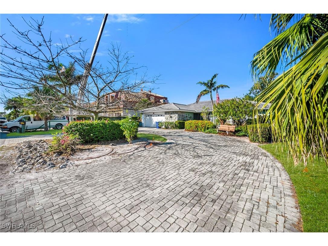 2170 Snook Drive Naples FL 34102 225083336 image9