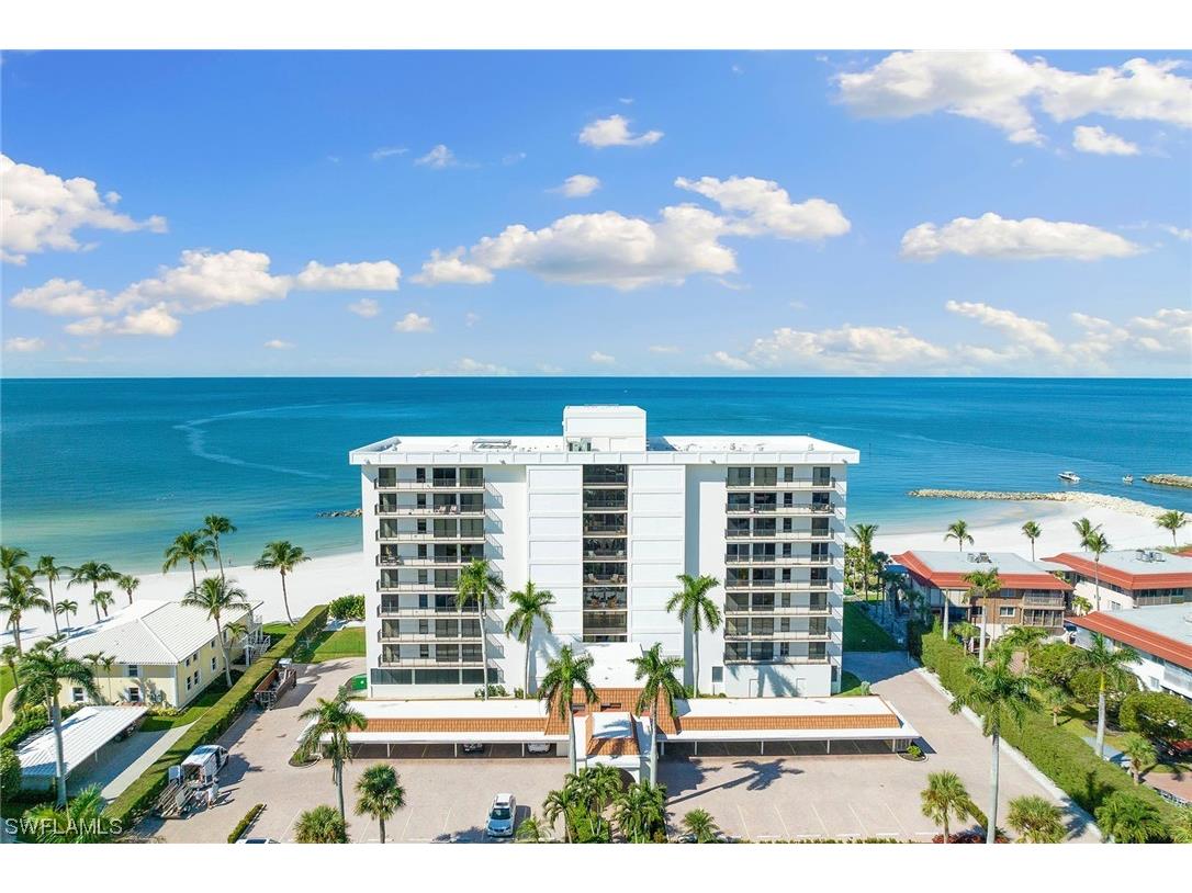2171 Gulf Shore Boulevard N #501 Naples FL 34102 223078295 image1