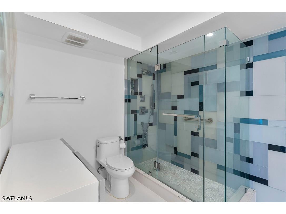 2171 Gulf Shore Boulevard N #603 Naples FL 34102 226013228 image20