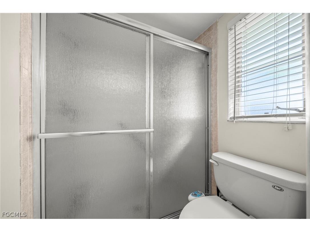 2172 Lochmoor Circle North Fort Myers FL 33903 2026009494 image15