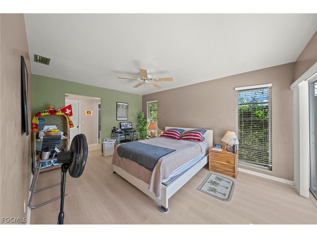 2172 Lochmoor Circle North Fort Myers FL 33903 2026009494 image17
