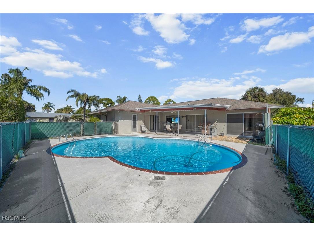 2172 Lochmoor Circle North Fort Myers FL 33903 2026009494 image20