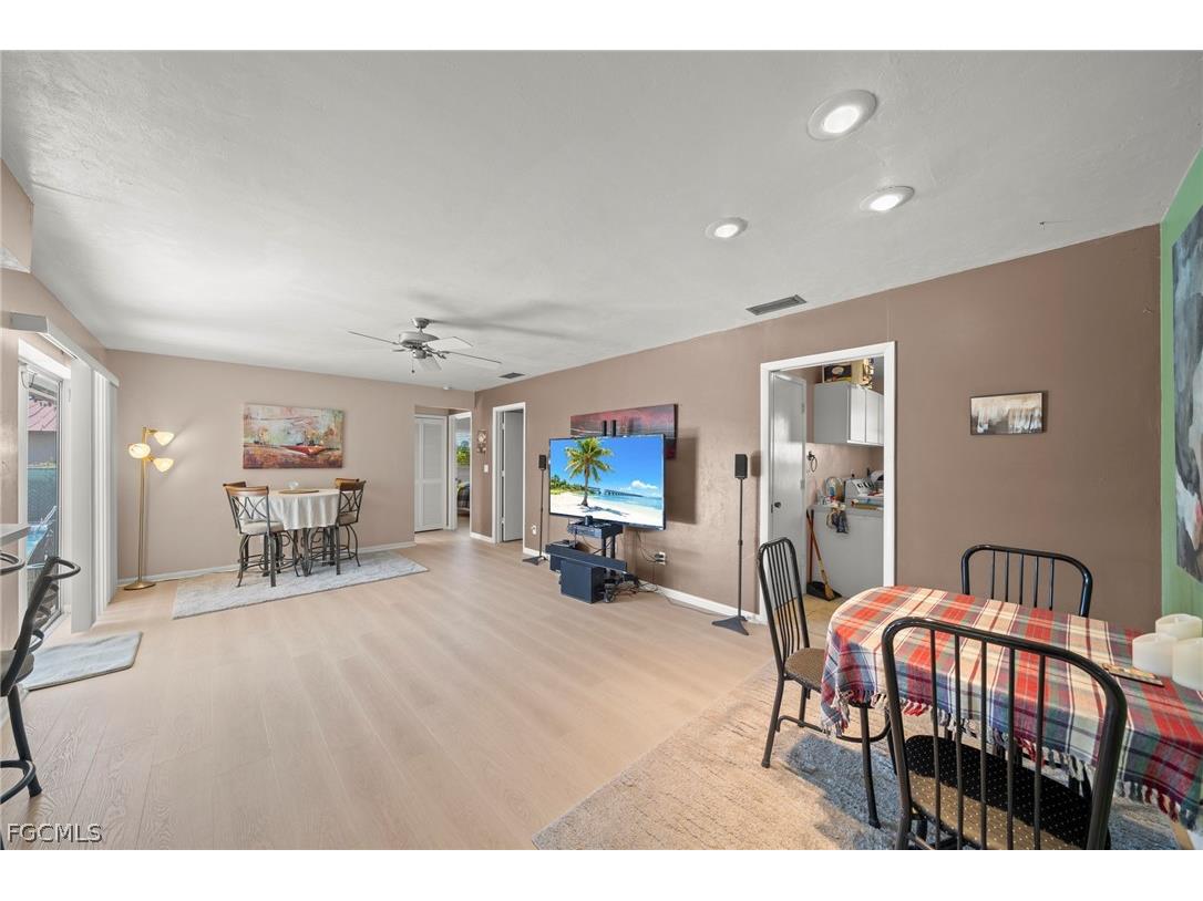 2172 Lochmoor Circle North Fort Myers FL 33903 2026009494 image6