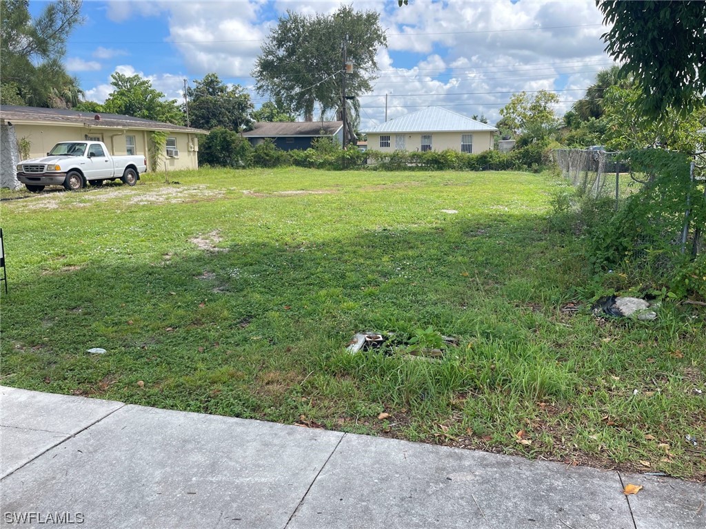 2173 Davis Court Fort Myers FL 33916 223069051 image1