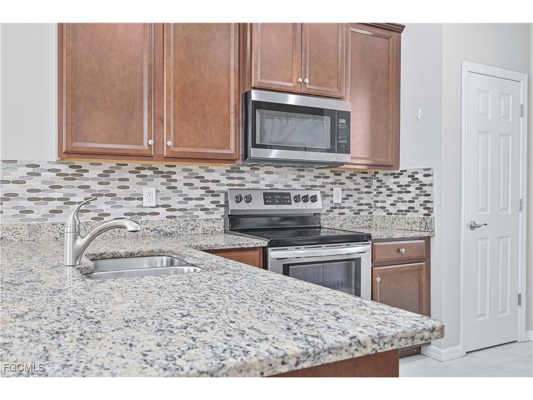 2173 Summersweet Drive Alva FL 33920 2025016884 image13