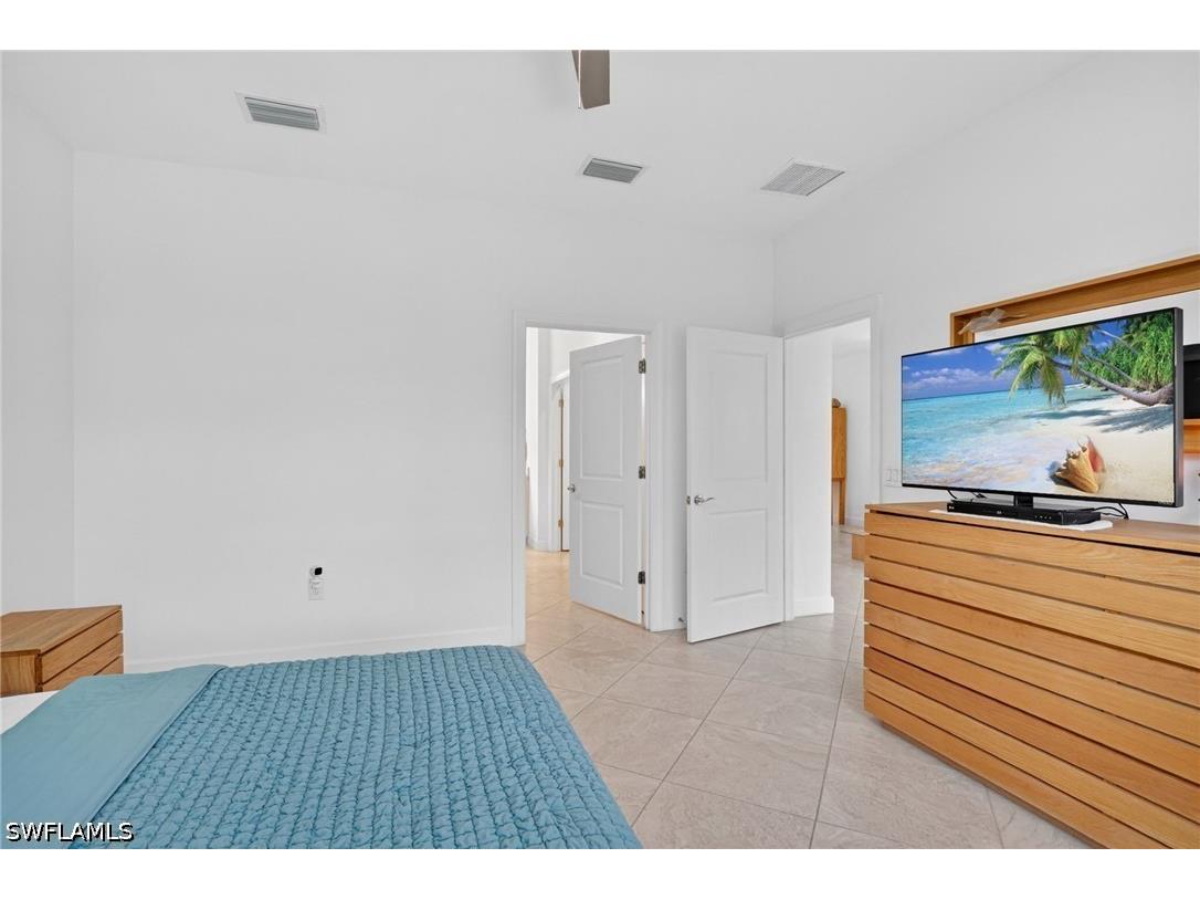 2174 Yellowfin Circle Naples FL 34114 226019332 image17