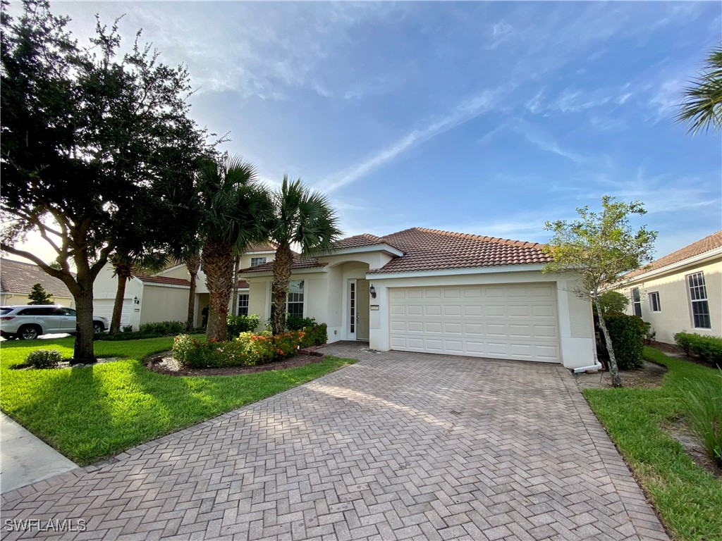 2177 Fairmont Lane Naples FL 34120 224074833 image1