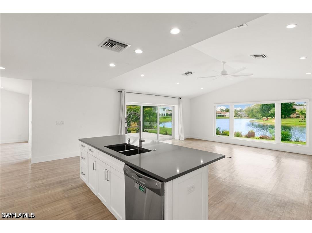 2178 Pine Woods Circle #25 Naples FL 34105 226012801 image13