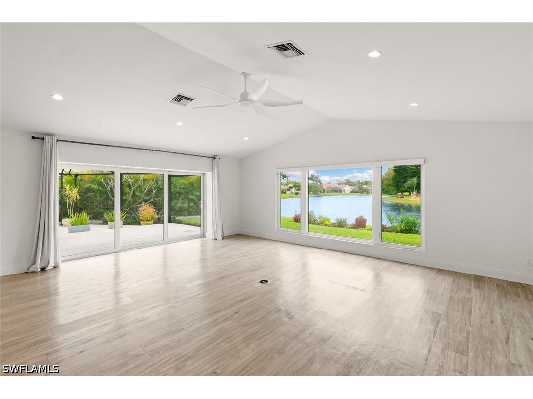 2178 Pine Woods Circle #25 Naples FL 34105 226012801 image17