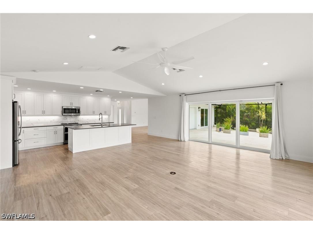 2178 Pine Woods Circle #25 Naples FL 34105 226012801 image18