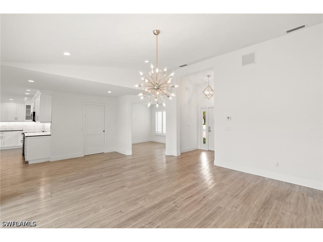 2178 Pine Woods Circle #25 Naples FL 34105 226012801 image8