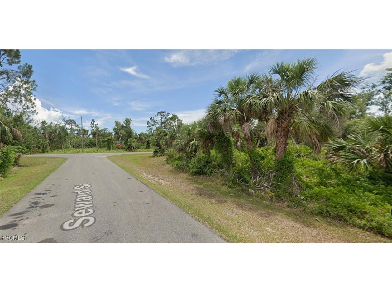 2178 Seward Street Port Charlotte FL 33953 2025011610 image4