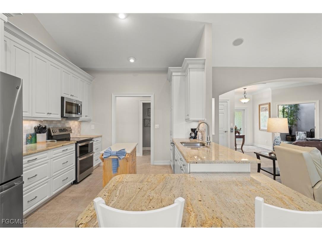 2179 Starfish Lane Sanibel FL 33957 2025017977 image24