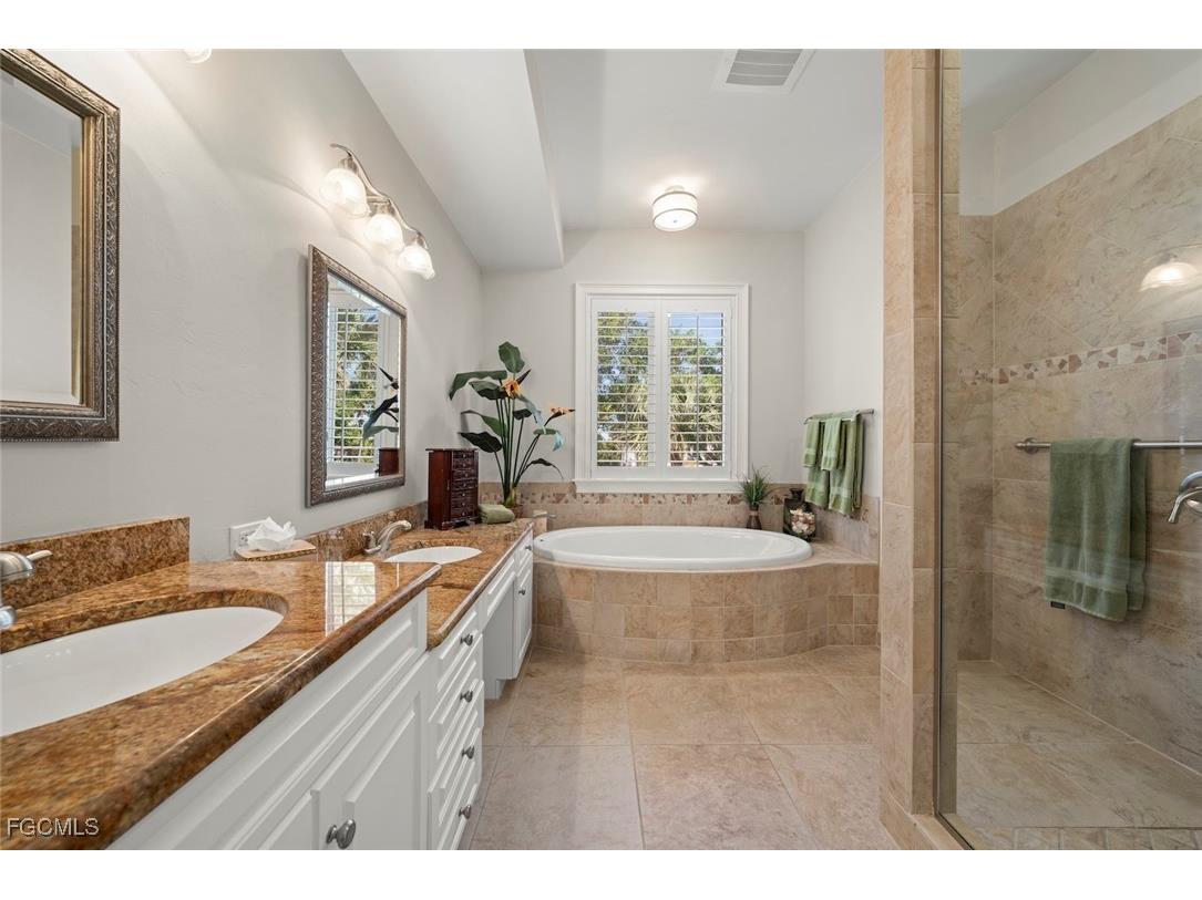 2179 Starfish Lane Sanibel FL 33957 2025017977 image32