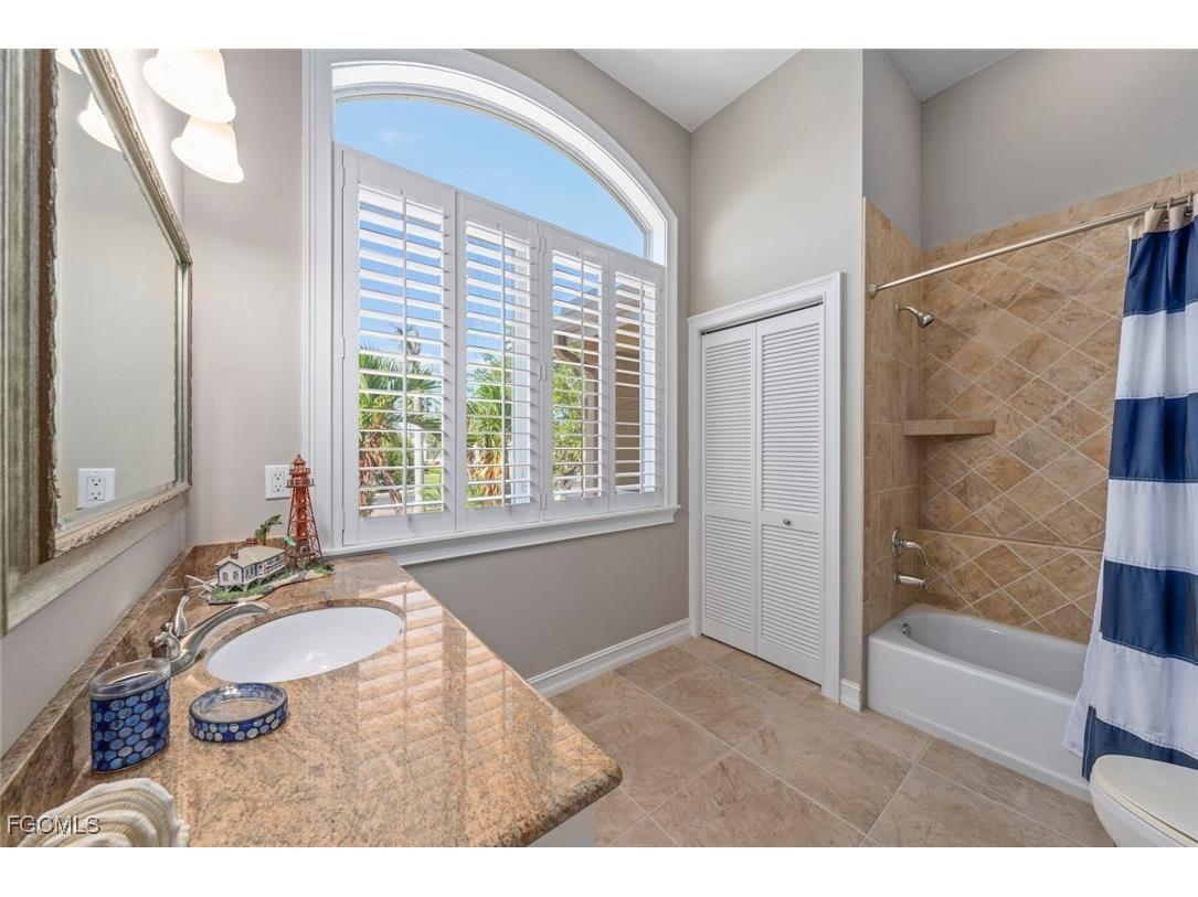 2179 Starfish Lane Sanibel FL 33957 2025017977 image40