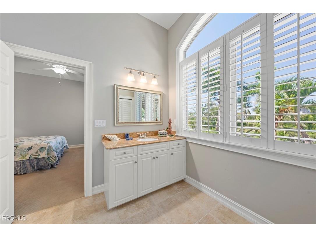 2179 Starfish Lane Sanibel FL 33957 2025017977 image41