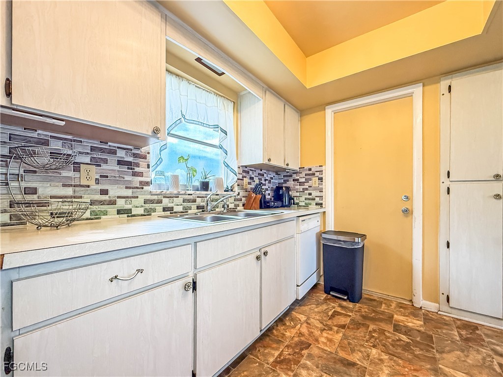 218 Fireside Court Lehigh Acres FL 33936 2025007833 image13