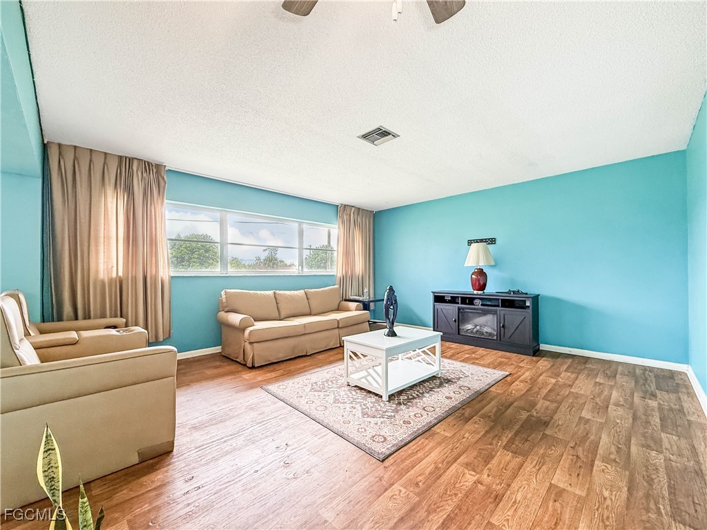 218 Fireside Court Lehigh Acres FL 33936 2025007833 image3