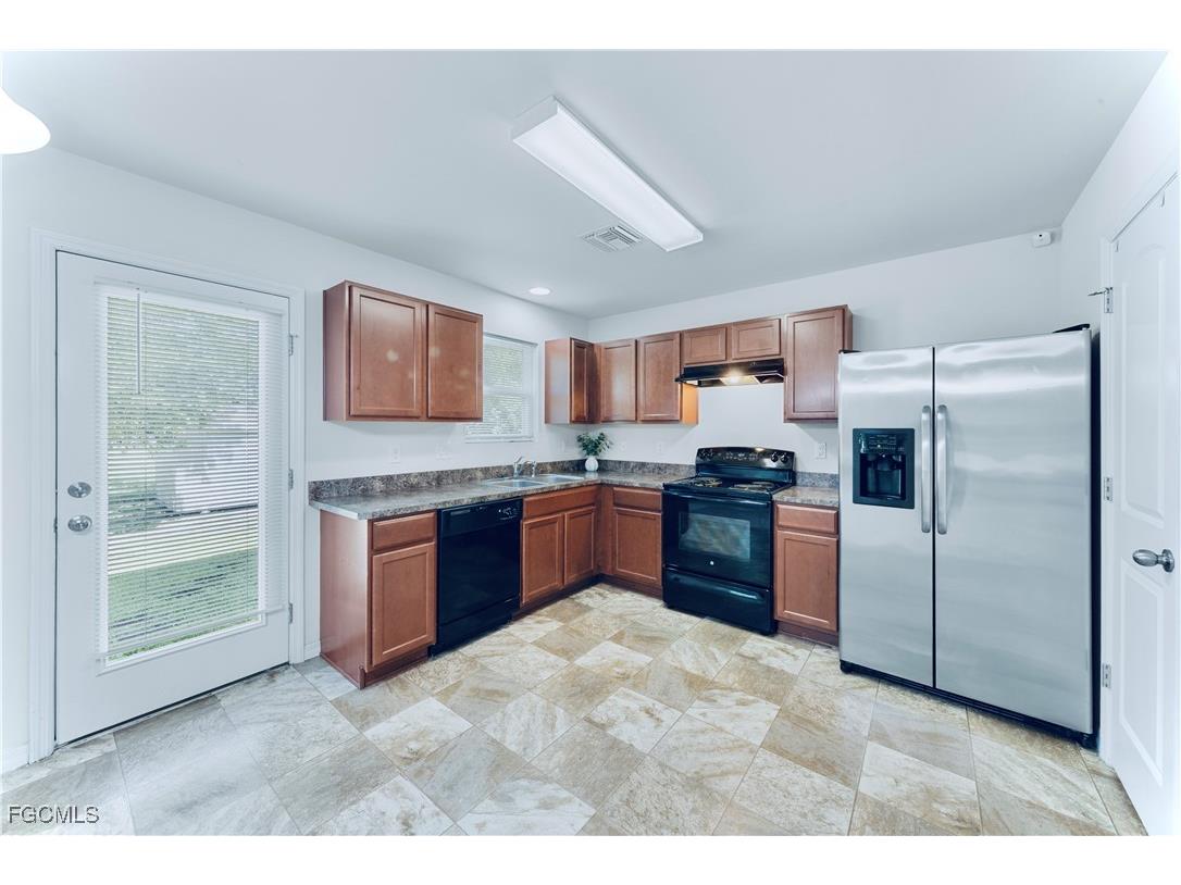 218 Lomax Avenue S Lehigh Acres FL 33974 2025020727 image11