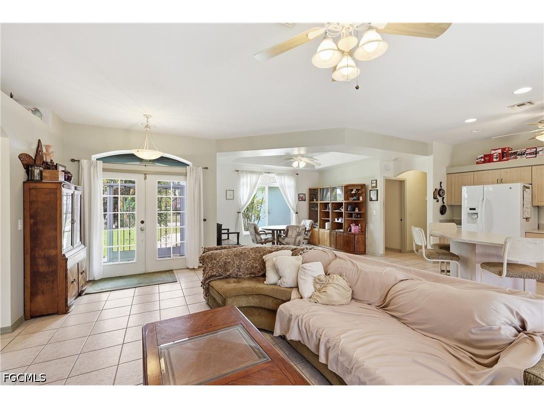 218 SE 2nd Avenue Cape Coral FL 33990 2026016120 image6