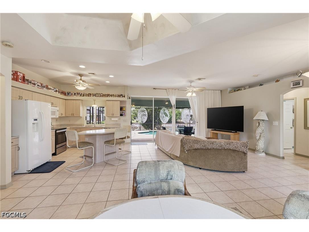 218 SE 2nd Avenue Cape Coral FL 33990 2026016120 image7