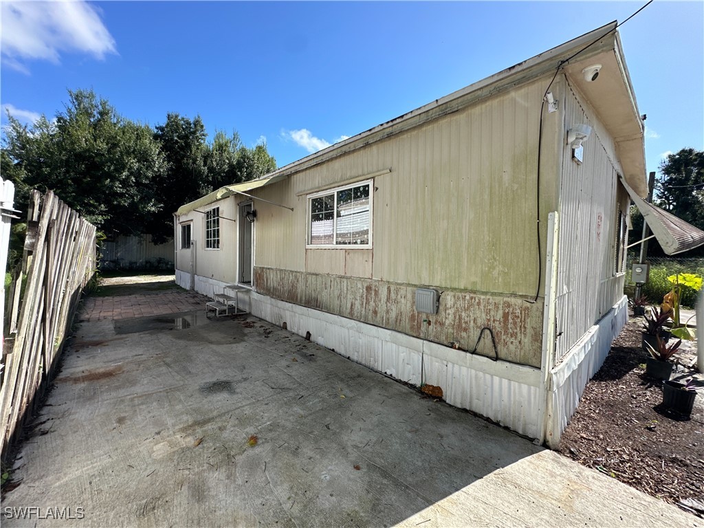 218 Santa Barbara Street North Fort Myers FL 33903 224071385 image1