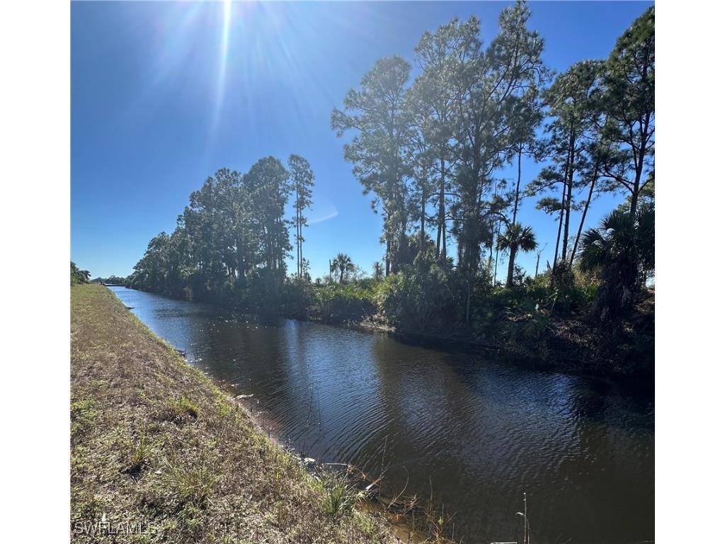 218 Victoria Avenue S Lehigh Acres FL 33974 224095170 image1