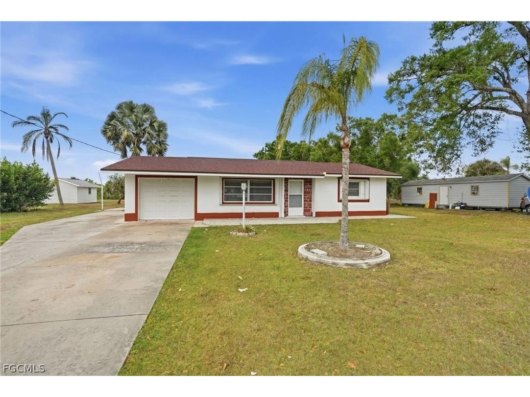 2180 Cook Lane Alva FL 33920 2025023394 image1