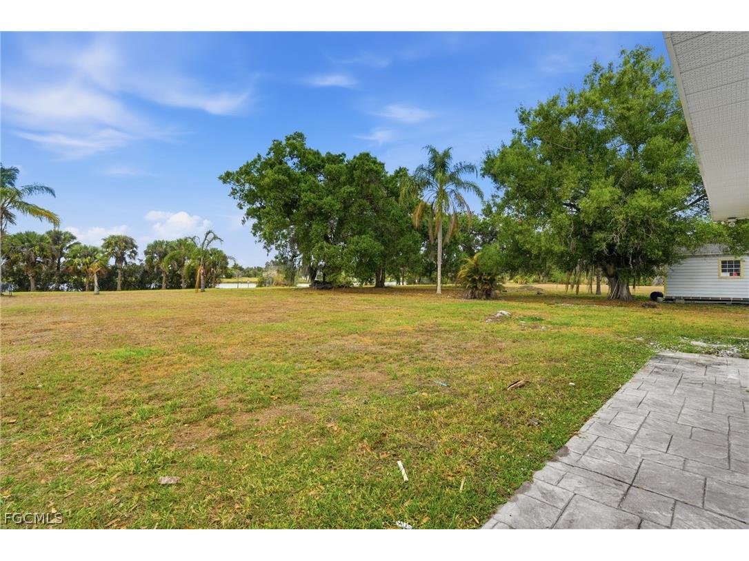 2180 Cook Lane Alva FL 33920 2025023394 image35