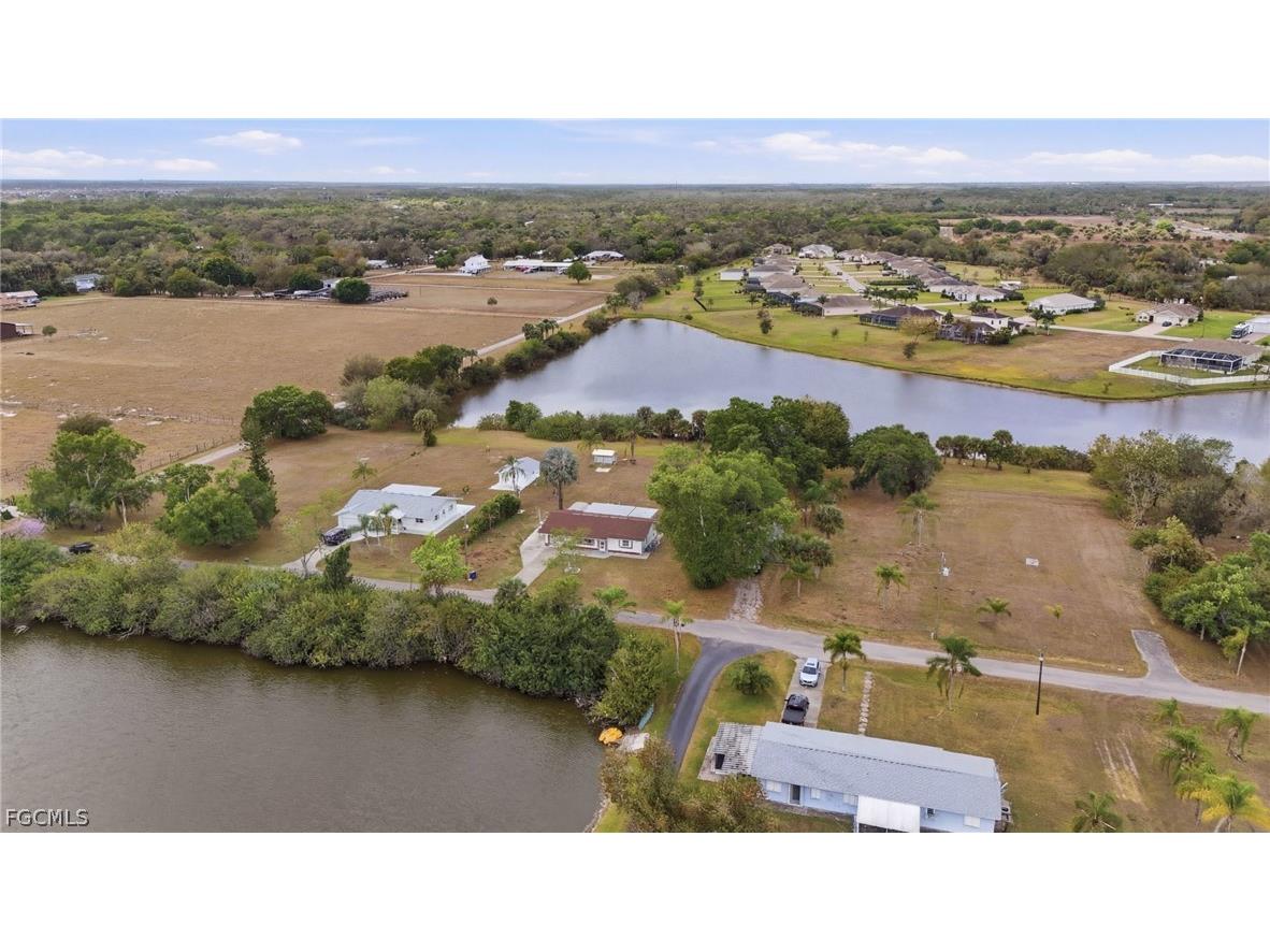2180 Cook Lane Alva FL 33920 2025023394 image36