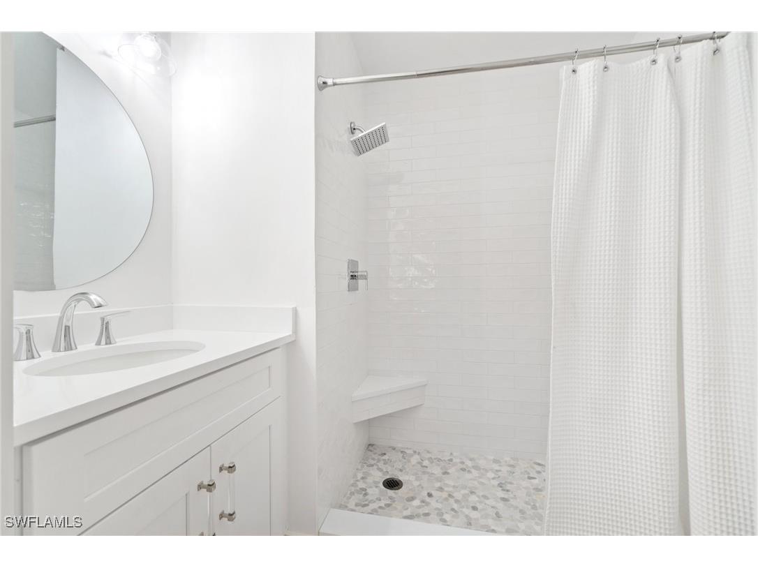 2180 Harbor Lane Naples FL 34104 225025665 image20