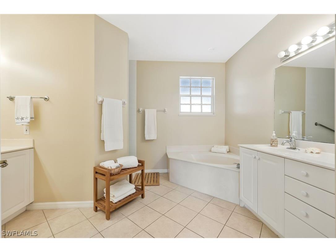 2180 Hawksridge Drive #2002 Naples FL 34105 226007438 image14