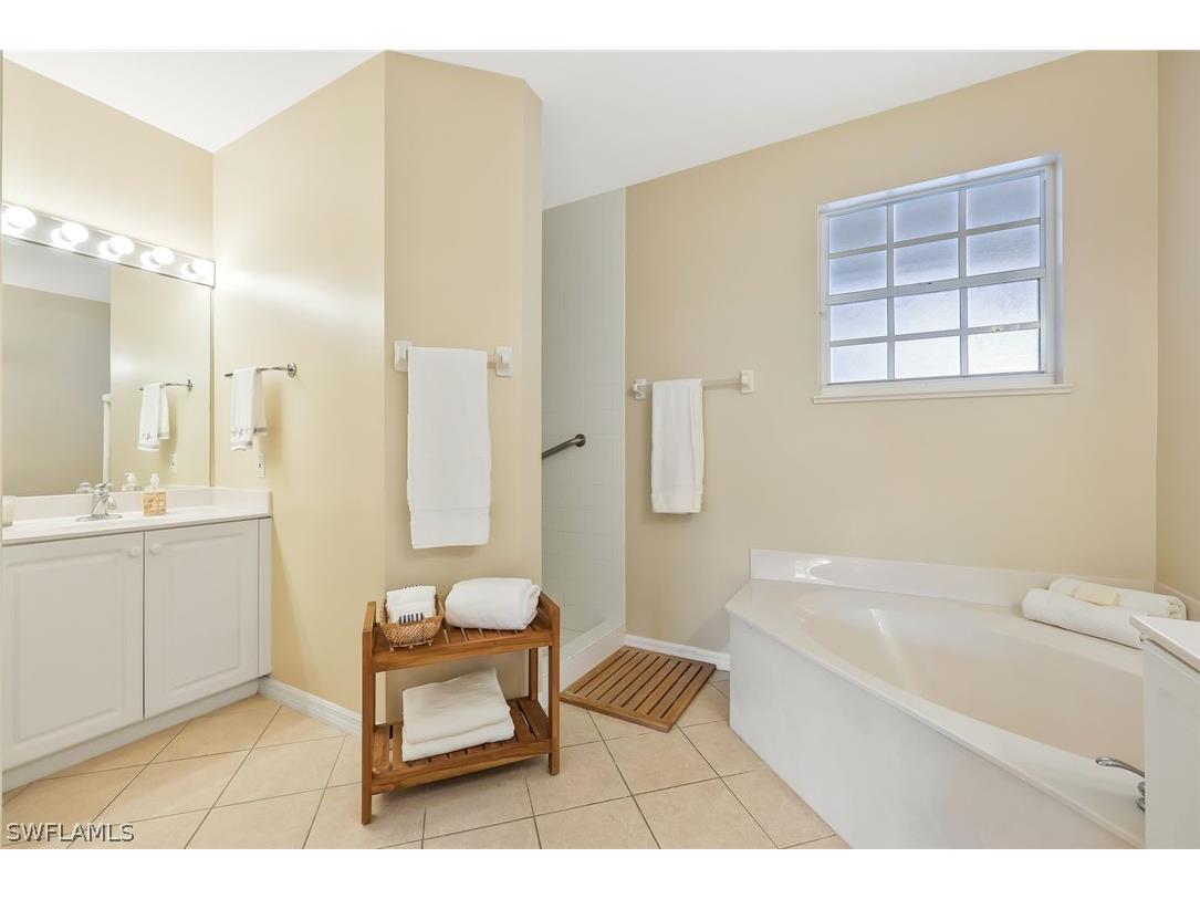 2180 Hawksridge Drive #2002 Naples FL 34105 226007438 image15