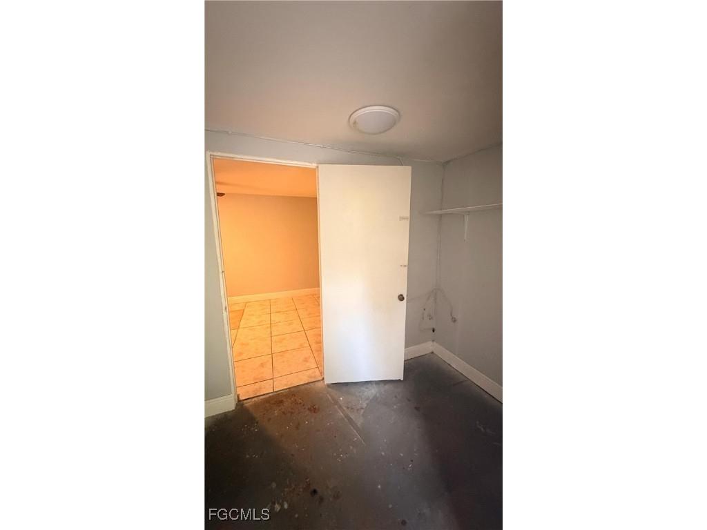 2181 Coronet Street Fort Myers FL 33907 2025011653 image3