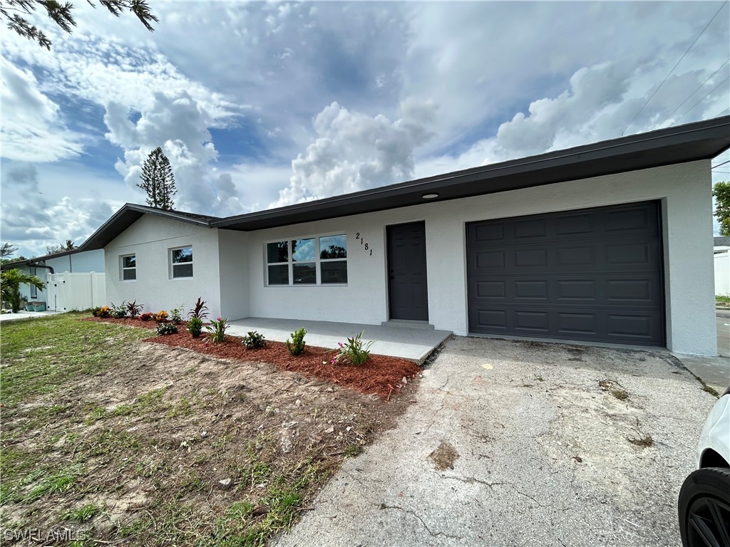 2181 Delta Street Fort Myers FL 33907 223059879 image1