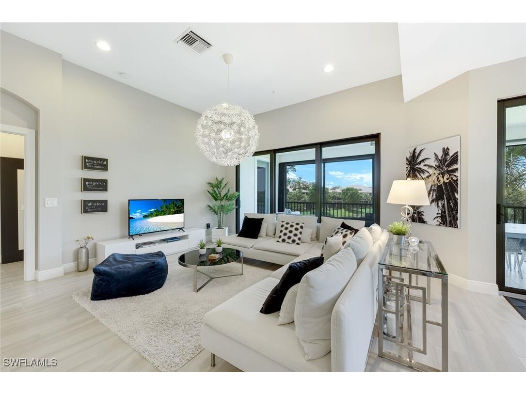 2185 Frangipani Circle #202 Naples FL 34120 225068600 image1
